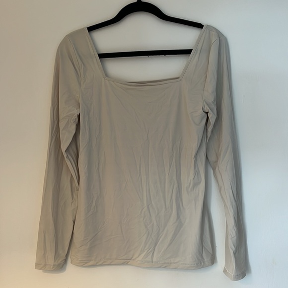 Babaton Square Neck Top - Picture 2 of 4